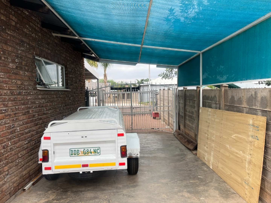 4 Bedroom Property for Sale in Keidebees Northern Cape